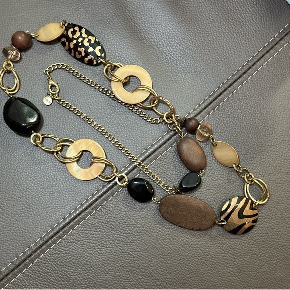 Ruby Rd. Multicolor Beaded Necklace Acrylic Shell Gold Tone 16’ 3158 p - Picture 5 of 10